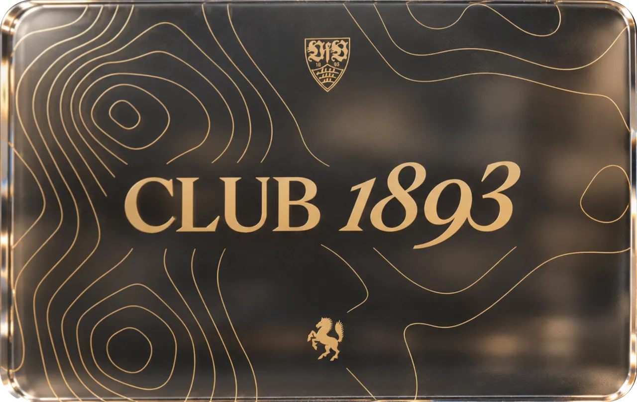 Clubkarte des Club 1893 mit goldener Wortmarke auf schwarzem Karton